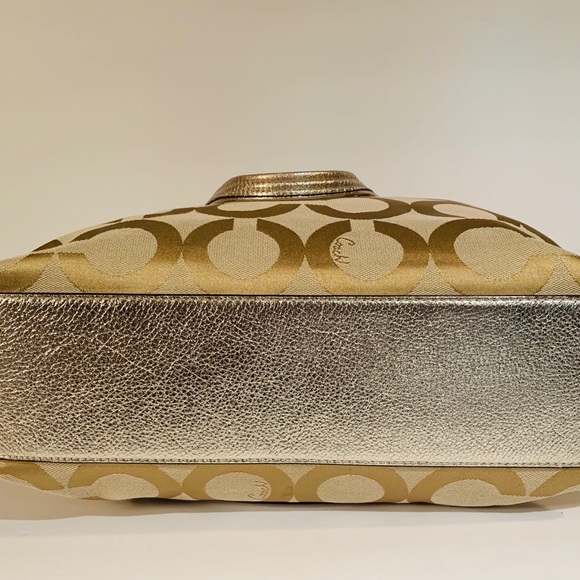 Coach Tote Metallic Gold - Picture 5 of 11